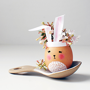 Bunny Eggshell vases