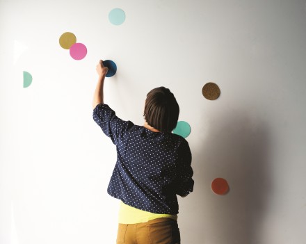 How to make a giant confetti wall by Beci Orpin via we-are-scout.com