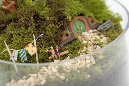 Hobbiton Miniature Garden via we-are-scout.com
