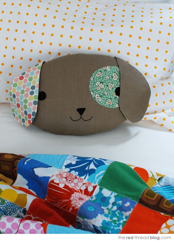 DIY Puppy Pillow {free sewing pattern - for a standard bed pillow}