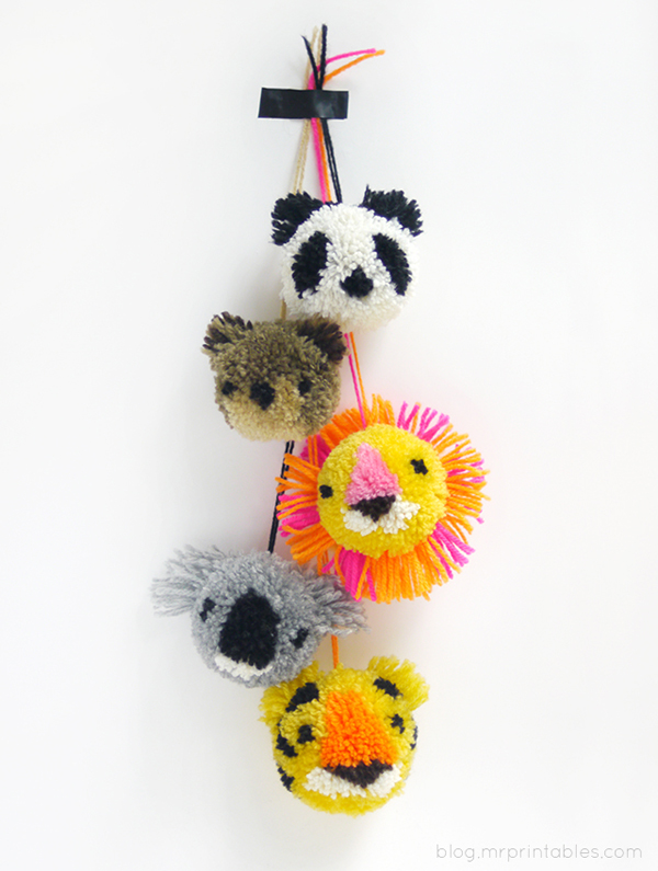 diy-animal-pompoms-tutorial