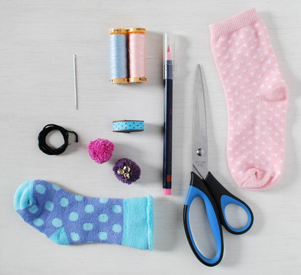 How to make a sock bunny. 