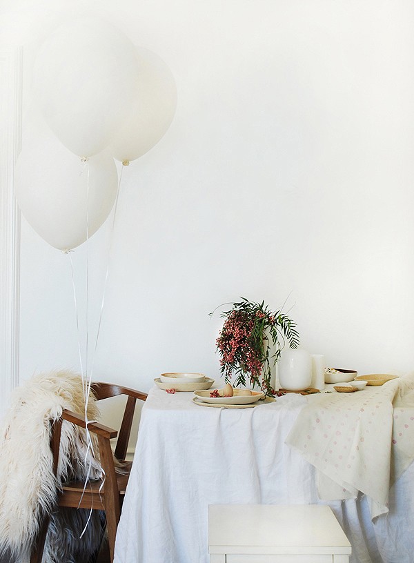 How to decorate your table for Easter: 3 Stunning Ideas, via We-Are-Scout.com. Photo: Lisa Tilse for We Are Scout