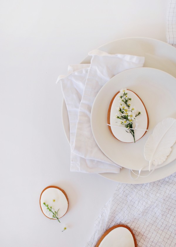 How to decorate your table for Easter: 4 Stunning Ideas, via We-Are-Scout.com. Photo: Lisa Tilse for We Are Scout