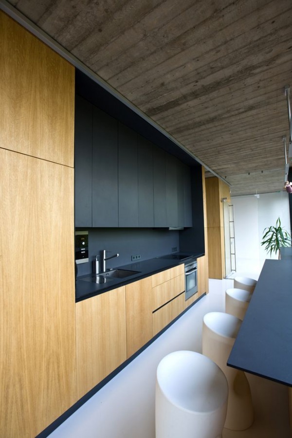 TREND SCOUT: Black kitchens. Family house near Jiesia, via Arch Daily. Photography by G.Česonis, via We-Are-Scout.com.