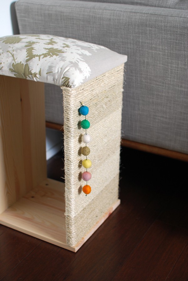 DIY Cat scratcher / cat furniture. Ikea hack via we-are-scout.com