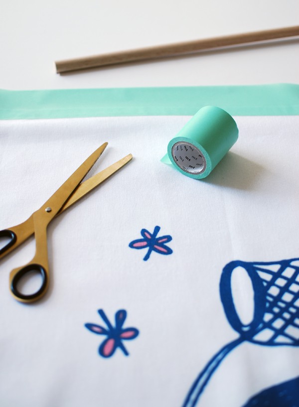 How to make wall hanging art from tea towels. Freedom x Evie Barrow for the Children's Cancer Institute - via we-are-scout.com