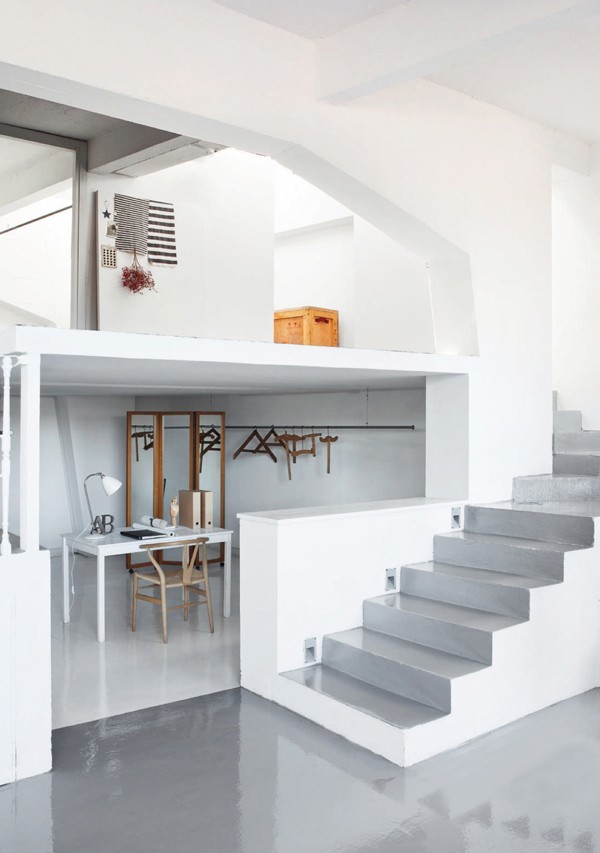 Loft Apartment. Photo: Helenio Barbetta /Living Inside. Styling: Chiara Dal Canto. Elle Decoration UK