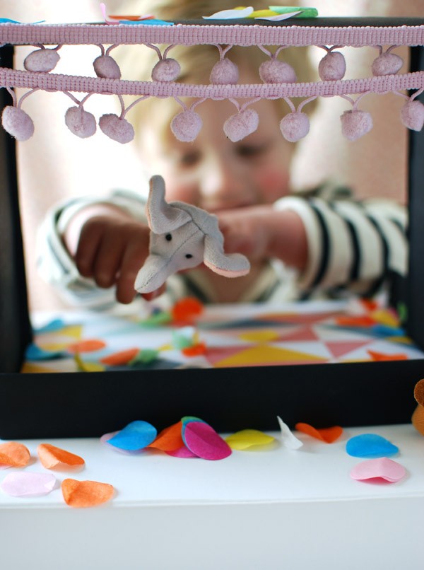 How to make a puppet theatre from a shoebox - in 5 minutes. Great school holiday activity. 