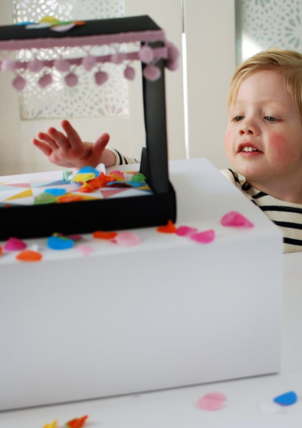 How to make a puppet theatre from a shoebox - in 5 minutes. Great school holiday activity. 
