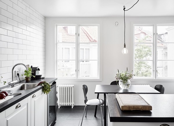 A light filled apartment in Sweden