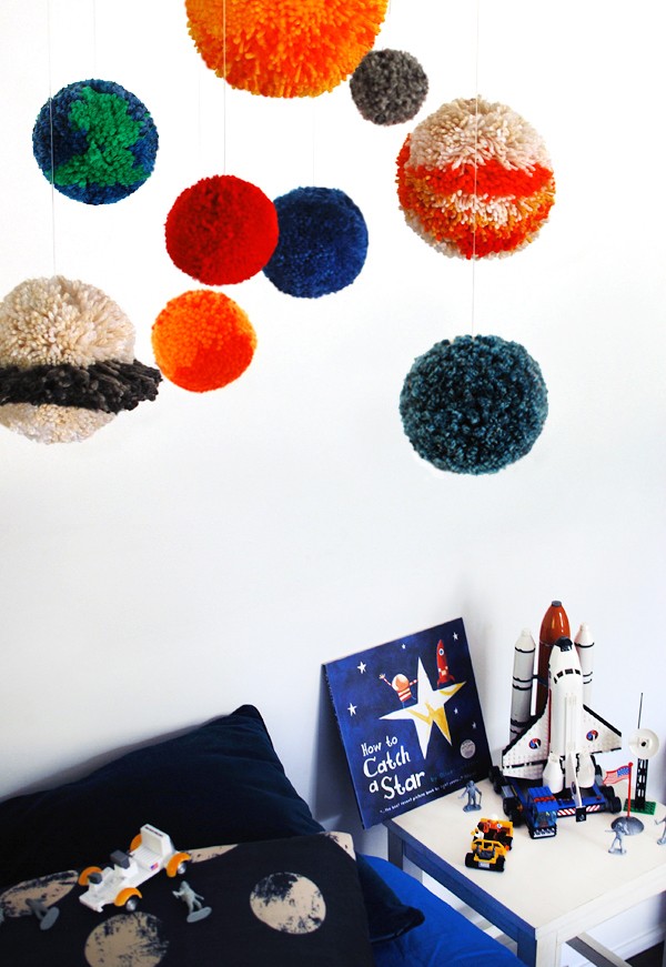 Tutorial Make A Pom Pom Solar System Mobile Deal With