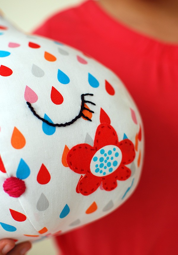 TUTORIAL: Make your own super-cute raindrop softie with Lisa Tilse's step-by-step tutorial and free sewing pattern. 