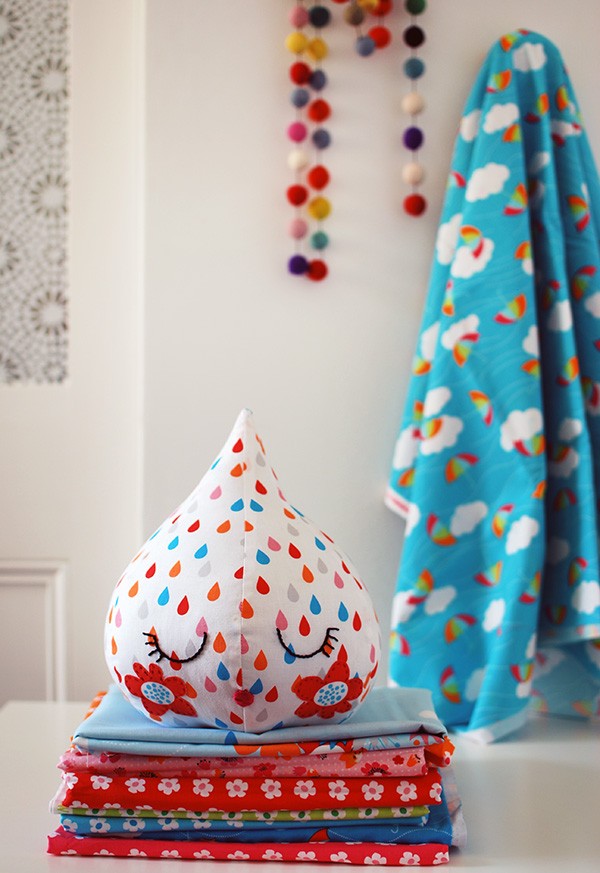 TUTORIAL: Make your own super-cute raindrop softie with Lisa Tilse's step-by-step tutorial and free sewing pattern. 