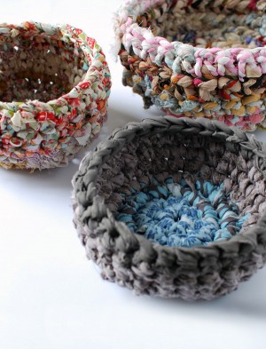 Beginner's crochet - make fabric baskets