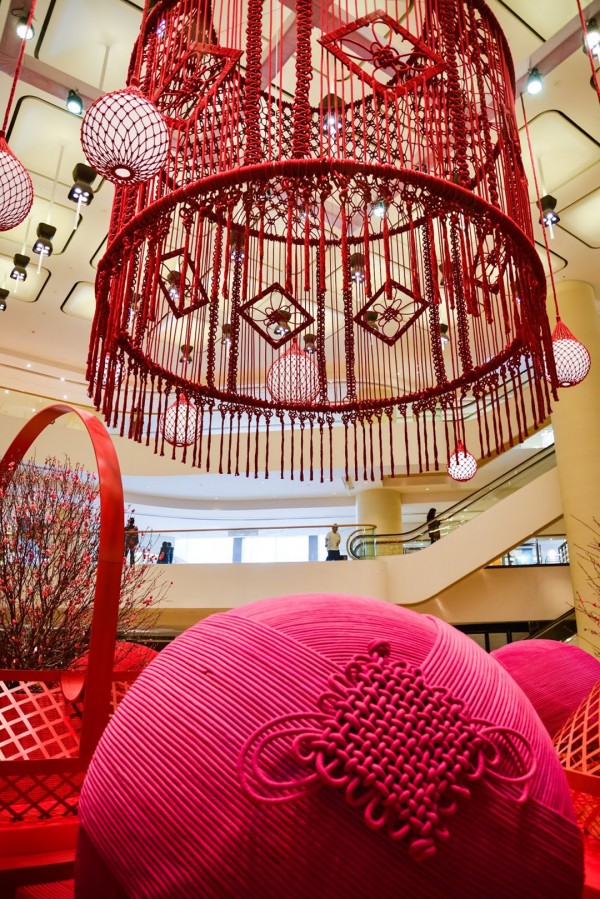 Australian fiber artist Natalie Miller made the world's biggest macrame chandeliers with 10km (6 miles) of rope. 