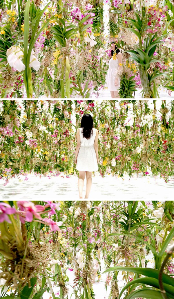 Floating Flower Garden art installation by TeamLab