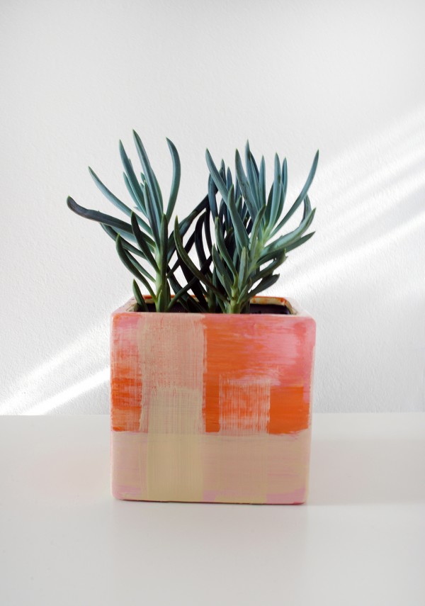 DIY - give old thrifted pots new life with paint