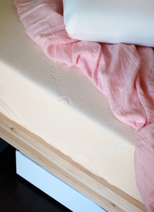 How to choose the best mattress for your teenager and yourself. What to look for, and how to find the best memory foam mattress on the market.