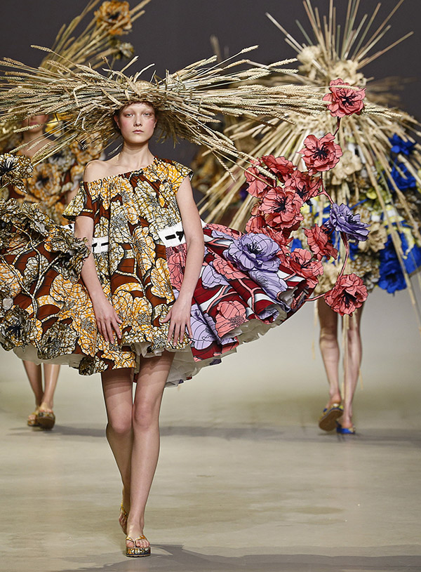 Viktor&Rolf - pushing the boundaries between art and fashion. PHOTO © TEAM PETER STIGTER SPRING/SUMMER 2015