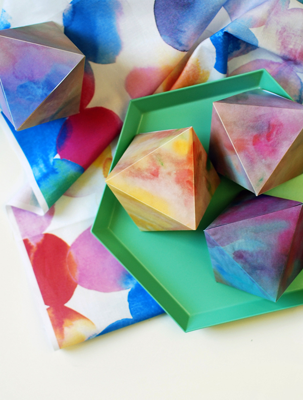 Watercolour paper gems free printables - DIY decorations for any time of the year..