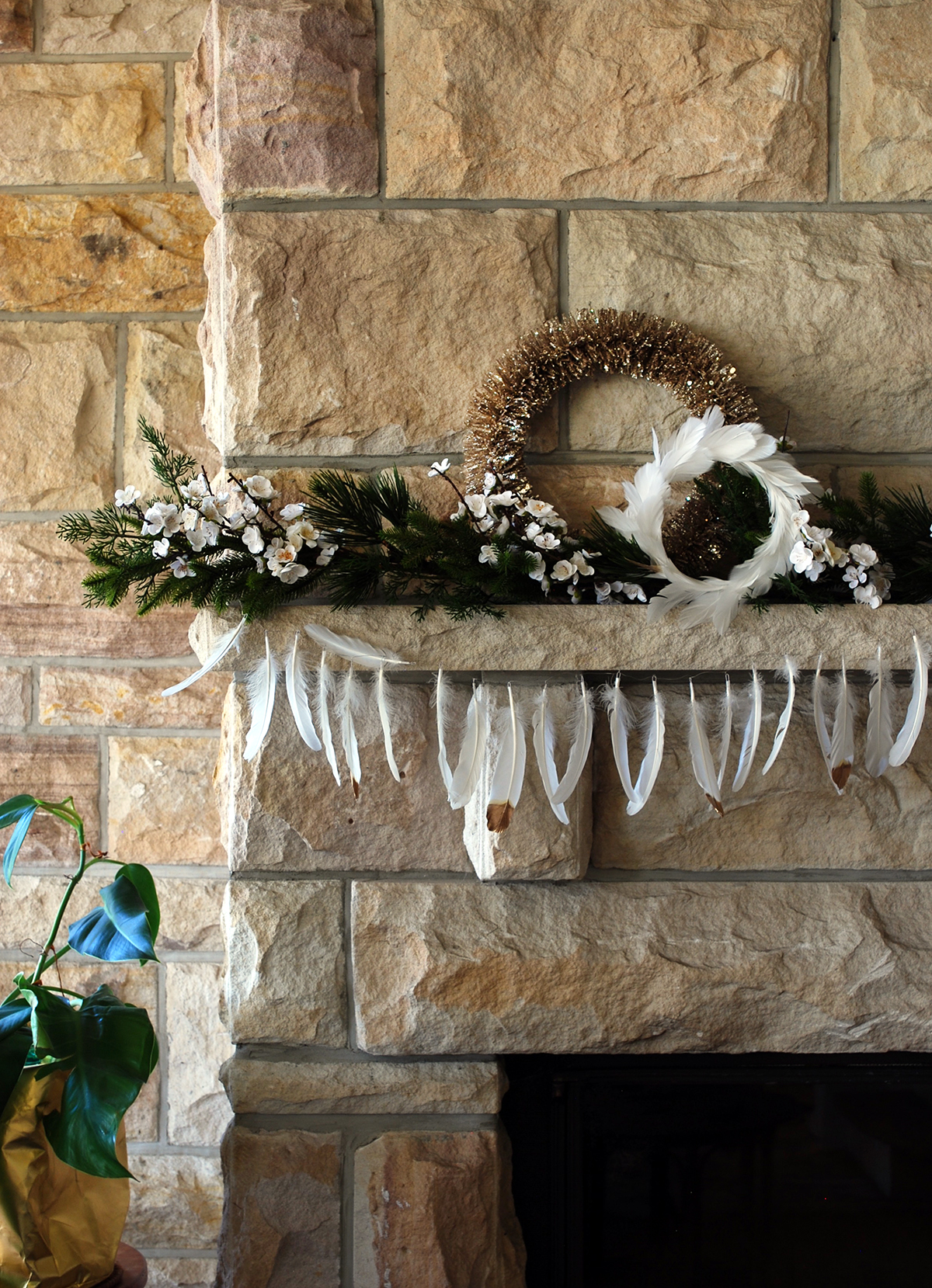 Simple modern mantle decoration