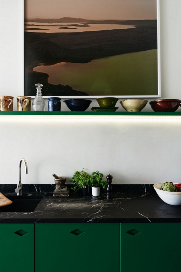 Green colour trend. Gorgeous green kitchen cabinets. Photo: Jonas Ingerstedt for Elle Deco Sweden