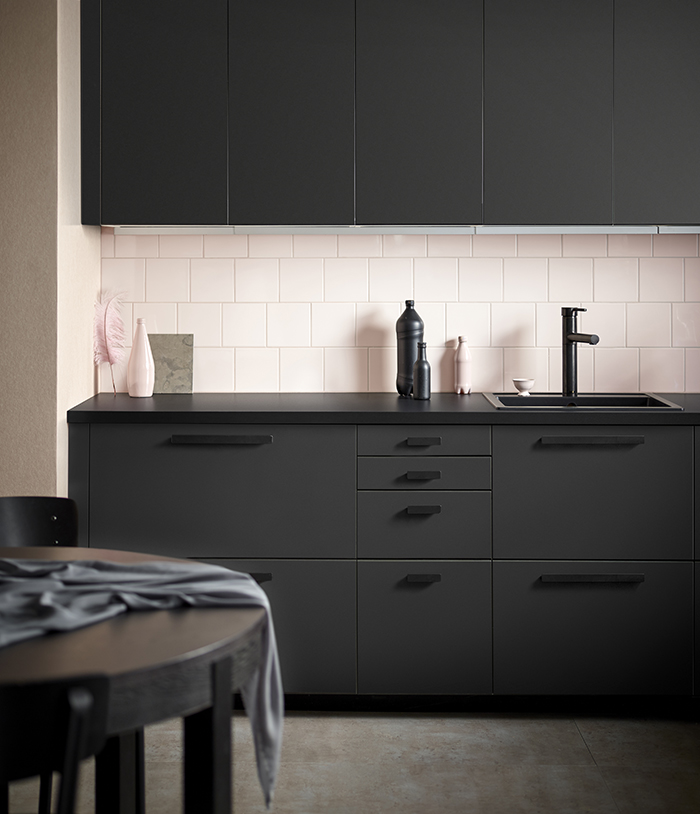 Ikea matte anthracite-coloured kitchen. Gorgeous!