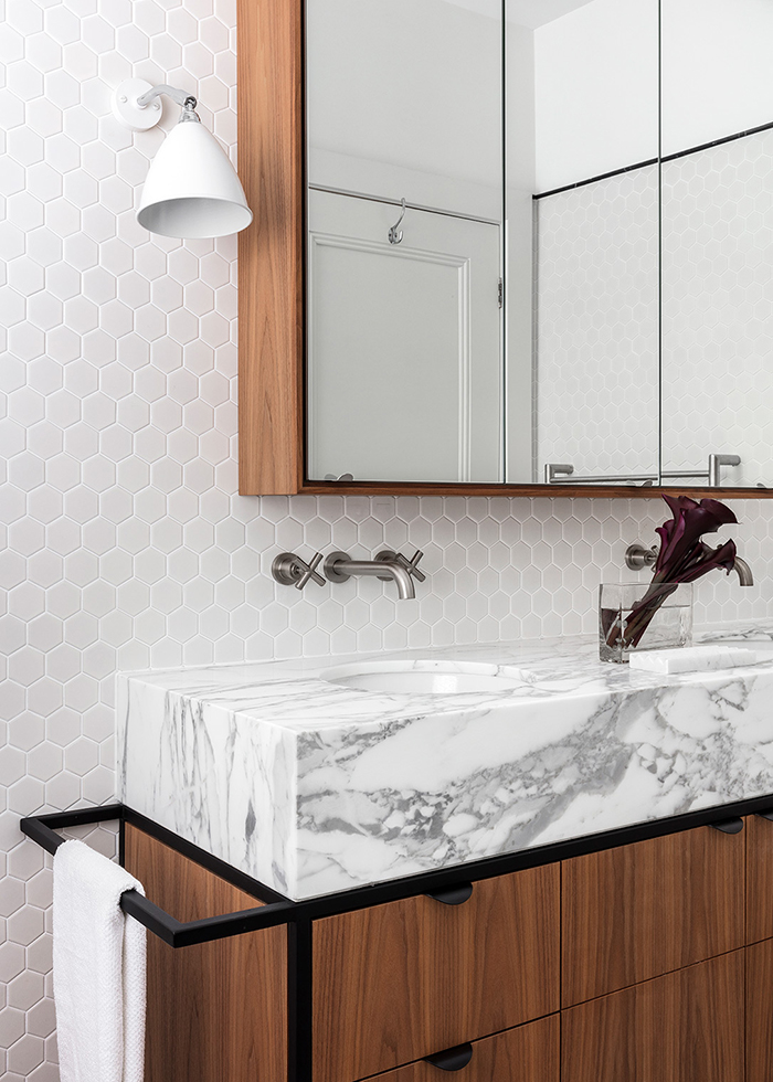 Bathroom renovation inspo - marble + timber