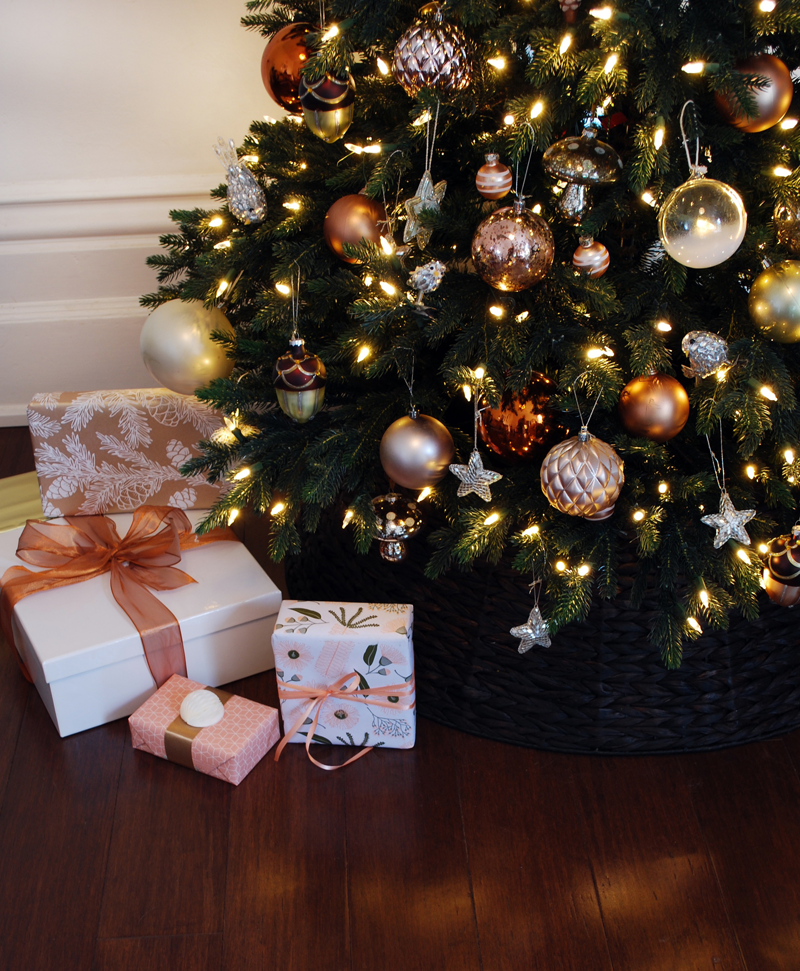 Copper christmas tree deals